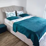 Pravica شقة تريبينيي