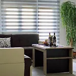 Pravica شقة تريبينيي