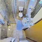 شقة Pravica