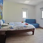 شقة Pravica تريبينيي