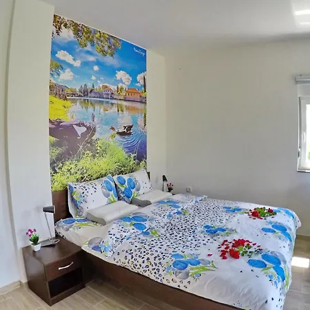 Apartment Pravica *